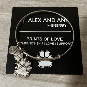 • Alex and Ani Prints of Love 🐾 Bracelet •